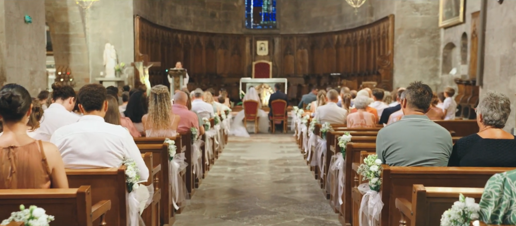 Vous consultez actuellement Comment choisir son vidéaste mariage à Toulon ? Les critères à connaître
